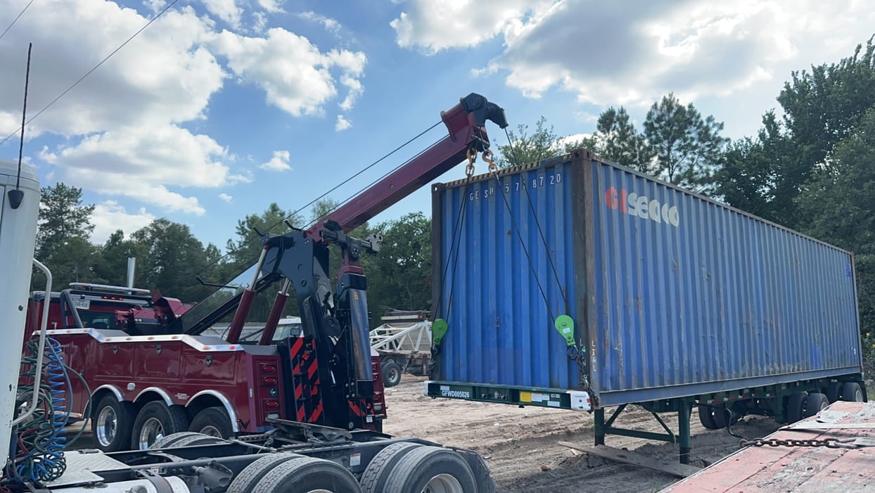 Smith Towing tow truck in La Porte, TX